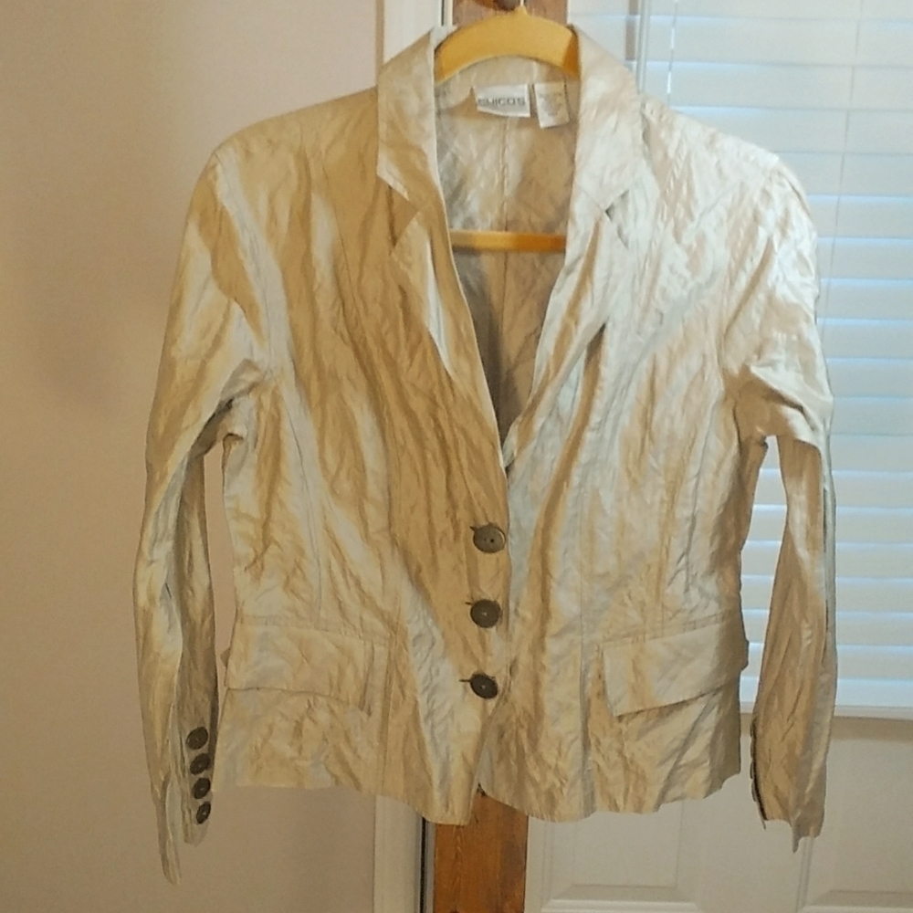 Chicos Tan Silk Blend Scrunch Jacket Blazer Size Small (0) Buttons Pockets
